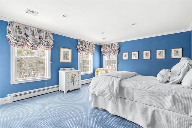 65 Woodcliff Rd, Wellesley, MA 02481