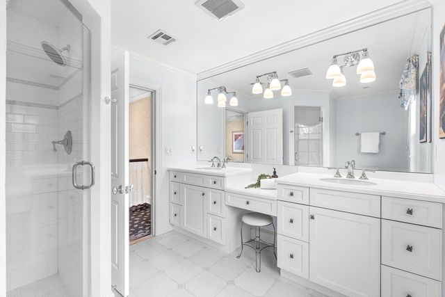 65 Woodcliff Rd, Wellesley, MA 02481