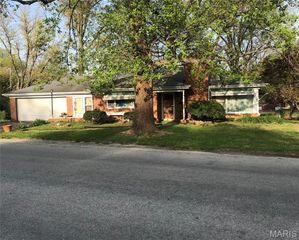 245 Oliver Lee Drive, Belleville, IL 62223