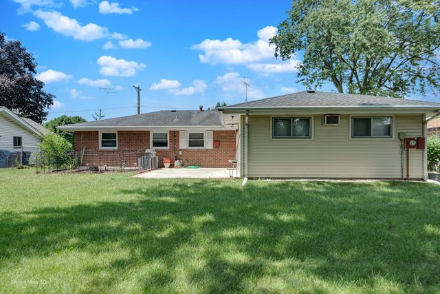 631 S Springinsguth Road, Schaumburg, IL 60193