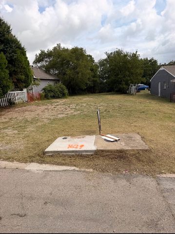 1629 Walmsley, Dallas, TX 75208