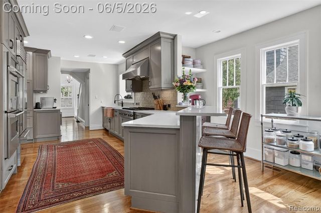 691 W Frank Street, Birmingham, MI 48009