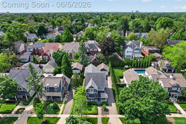 691 W Frank Street, Birmingham, MI 48009