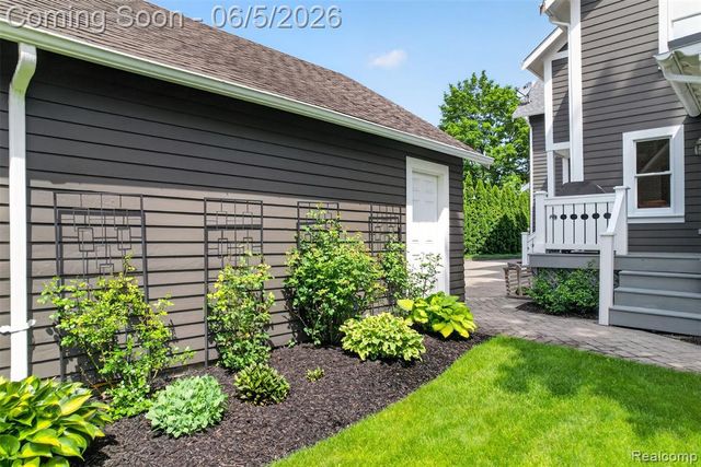 691 W Frank Street, Birmingham, MI 48009