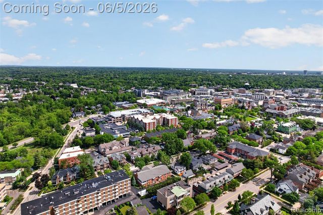691 W Frank Street, Birmingham, MI 48009
