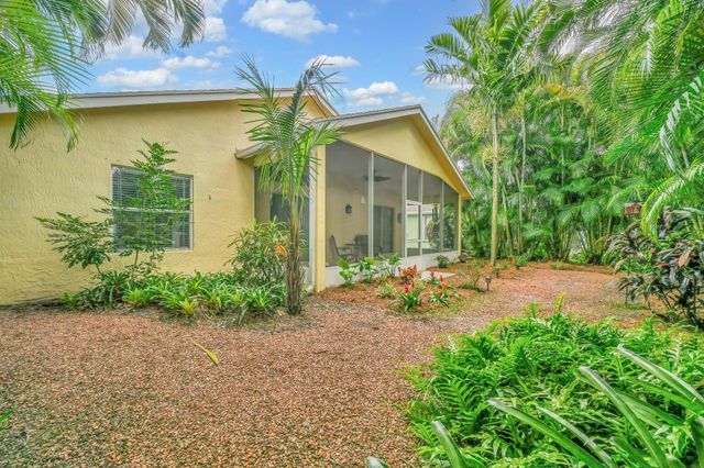 2870 SW Versailles Terrace, Stuart, FL 34997