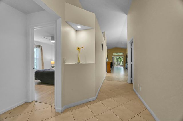 2870 SW Versailles Terrace, Stuart, FL 34997