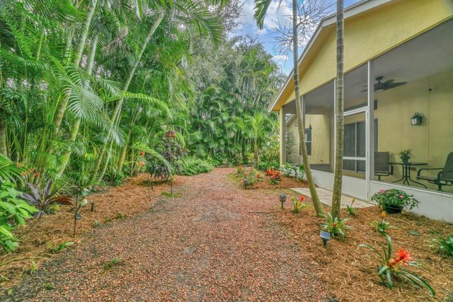 2870 SW Versailles Terrace, Stuart, FL 34997