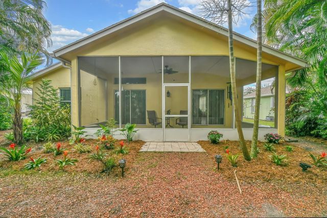 2870 SW Versailles Terrace, Stuart, FL 34997