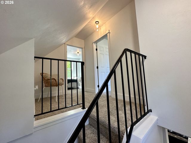 820 B St, Springfield, OR 97477
