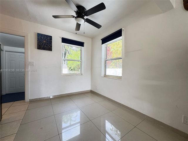 204 SW 7th Ave, Hallandale Beach, FL 33009
