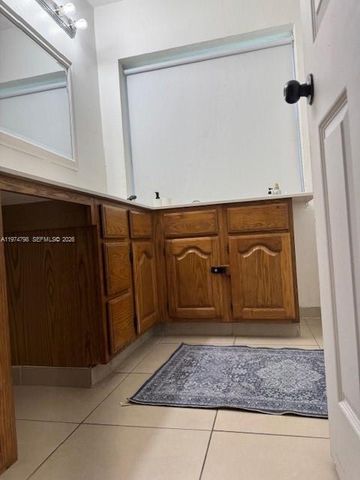 204 SW 7th Ave, Hallandale Beach, FL 33009