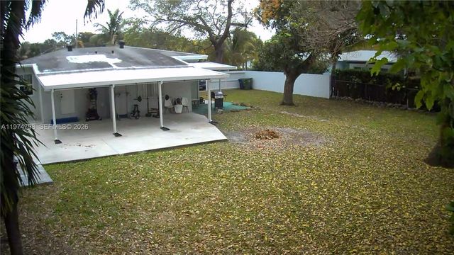 204 SW 7th Ave, Hallandale Beach, FL 33009