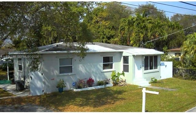 204 SW 7th Ave, Hallandale Beach, FL 33009