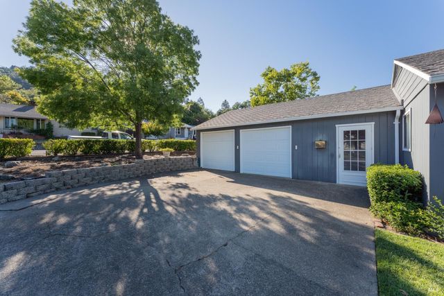 150 Calvert Ct, Ukiah, CA 95482