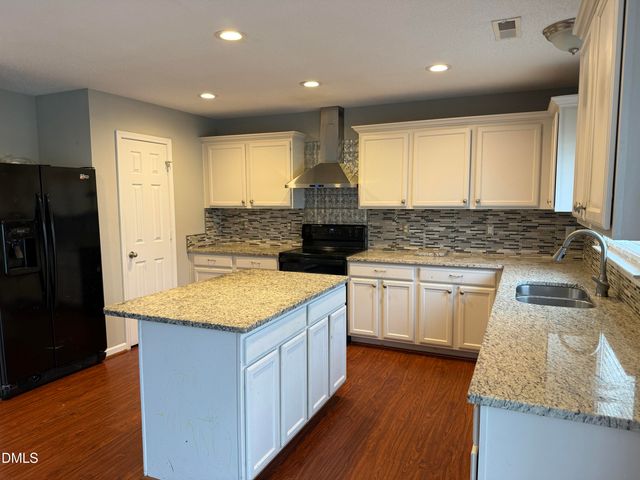 3133 Mackinac Island Lane, Raleigh, NC 27610