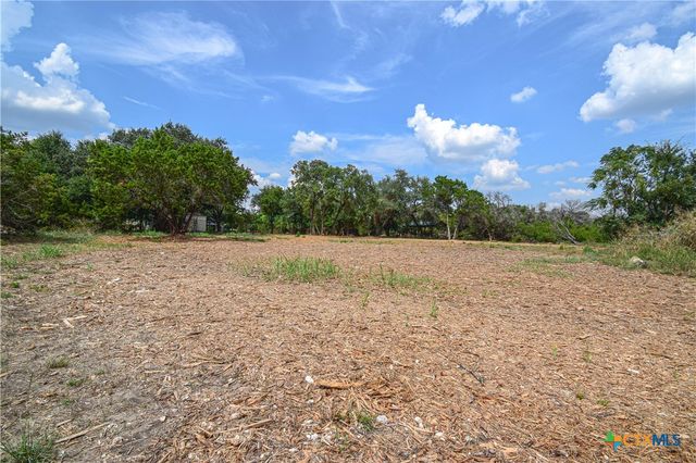 332 Arrowhead Point Road, Belton, TX 76513