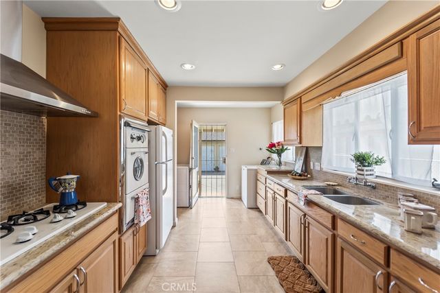 1024 Leonard Avenue, Los Angeles, CA 90022