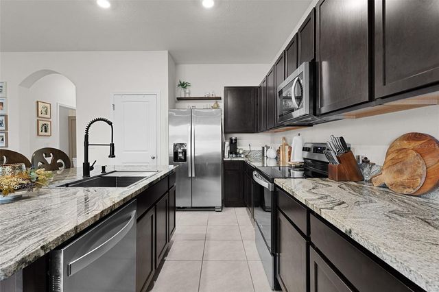 5349 PINECONE COURT, Wildwood, FL 34785