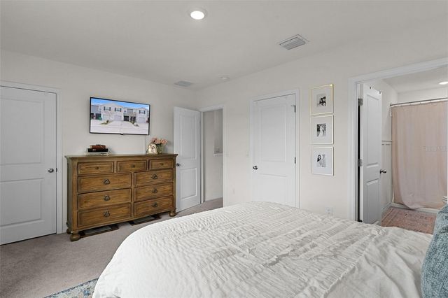 5349 PINECONE COURT, Wildwood, FL 34785