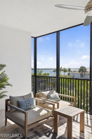 4142 Bay Beach LN 302, Fort Myers Beach, FL 33931