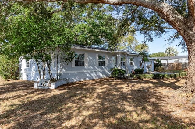 2900 LESLEE LAKE DRIVE N, St Petersburg, FL 33713