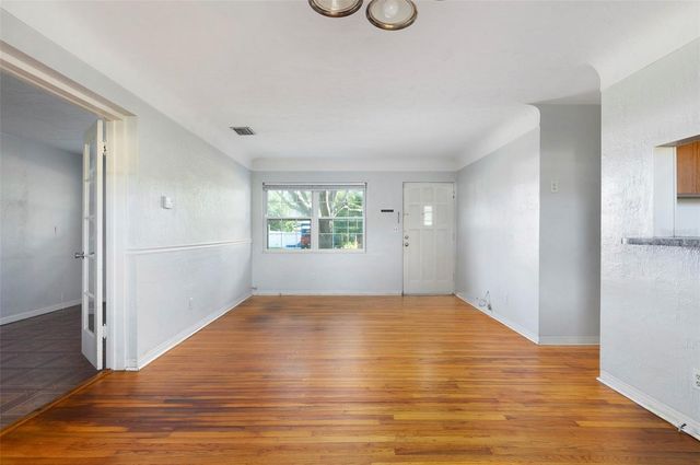 2900 LESLEE LAKE DRIVE N, St Petersburg, FL 33713