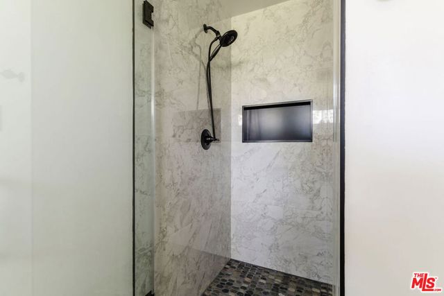 5813 El Canon Avenue, Woodland Hills, CA 91367