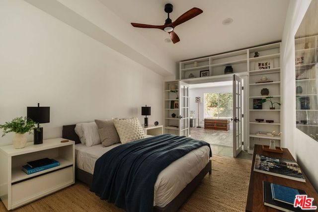 5813 El Canon Avenue, Woodland Hills, CA 91367