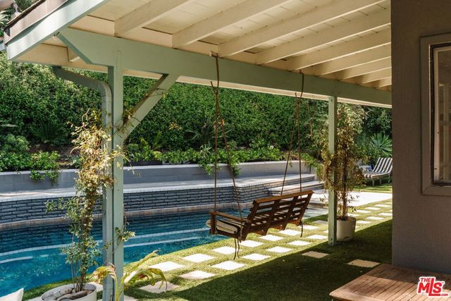 5813 El Canon Avenue, Woodland Hills, CA 91367