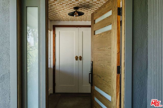 5813 El Canon Avenue, Woodland Hills, CA 91367