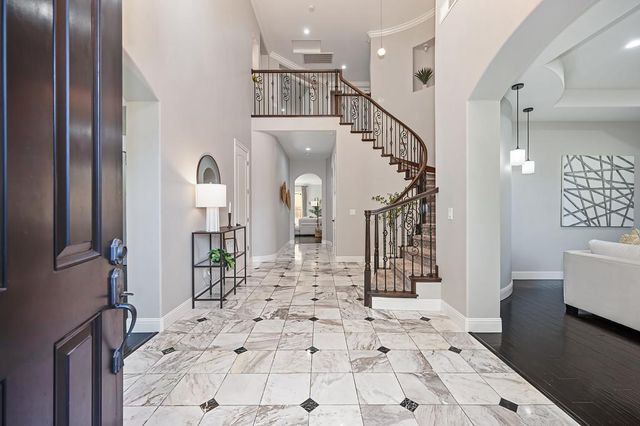 741 Fulton Ave, Sacramento, CA 95825