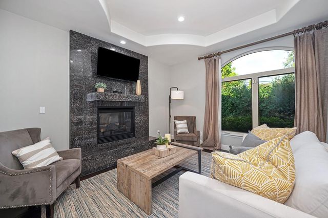 741 Fulton Ave, Sacramento, CA 95825
