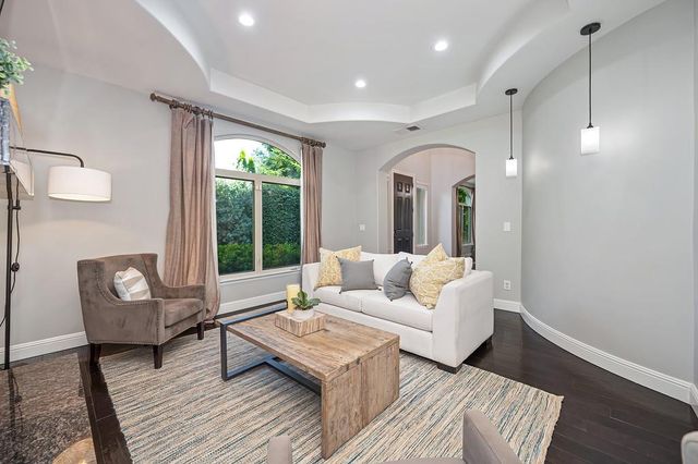 741 Fulton Ave, Sacramento, CA 95825