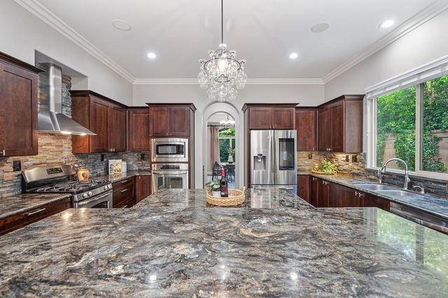 741 Fulton Ave, Sacramento, CA 95825