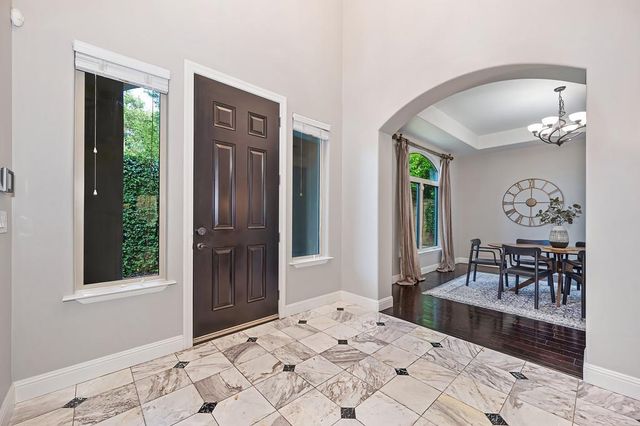 741 Fulton Ave, Sacramento, CA 95825