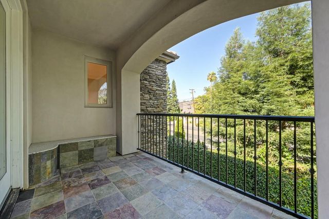 741 Fulton Ave, Sacramento, CA 95825