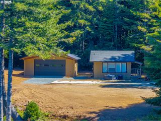 88627 WEISS ESTATES Ln, Bandon, OR 97411