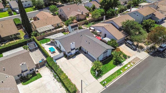 904 Silver Cloud Street, Thousand Oaks, CA 91360