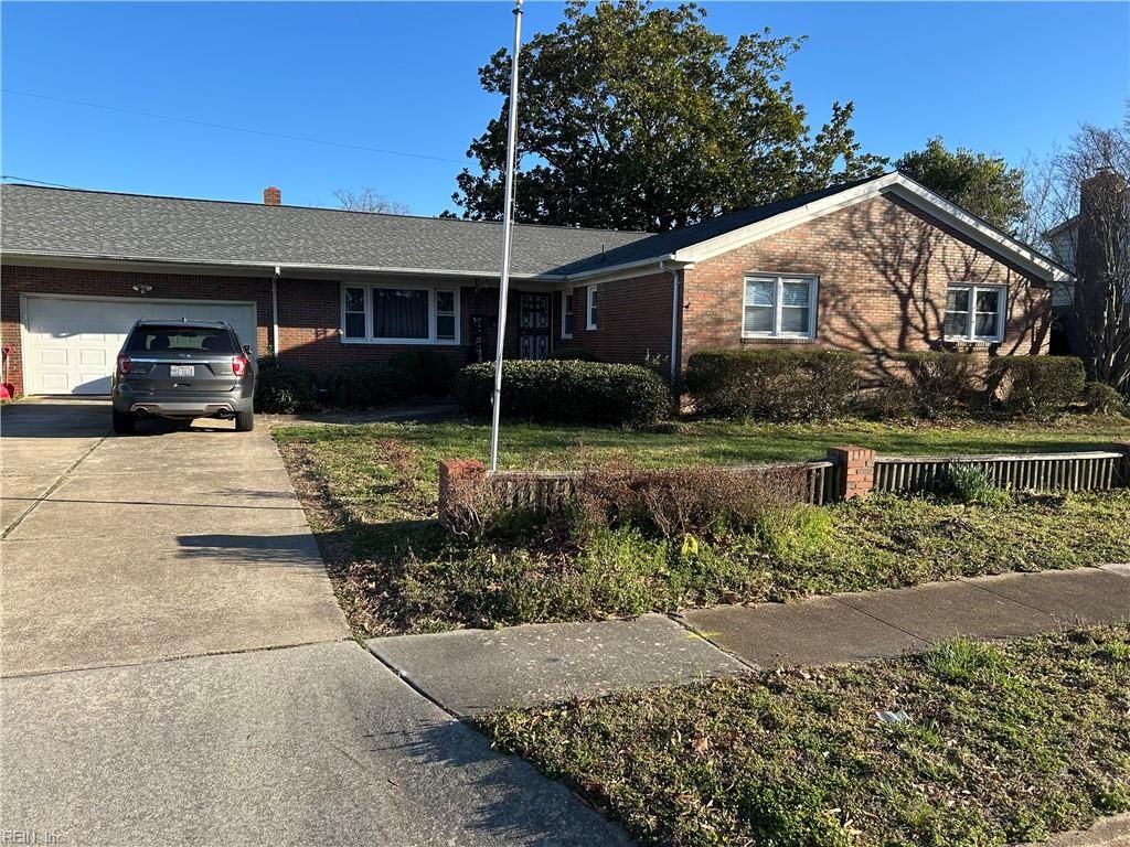 2427 Heutte DR, Norfolk, VA 23518
