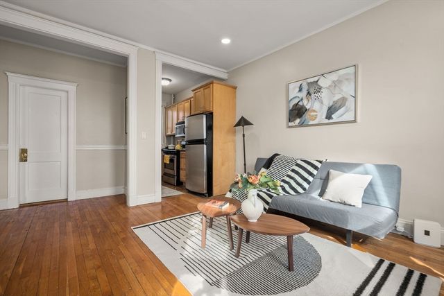 311 Allston St 11, Boston, MA 02135