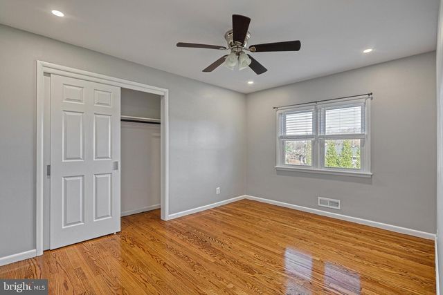 17 CHARLES AVE, Stewartstown, PA 17363