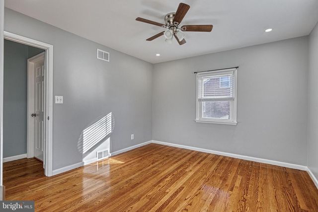 17 CHARLES AVE, Stewartstown, PA 17363