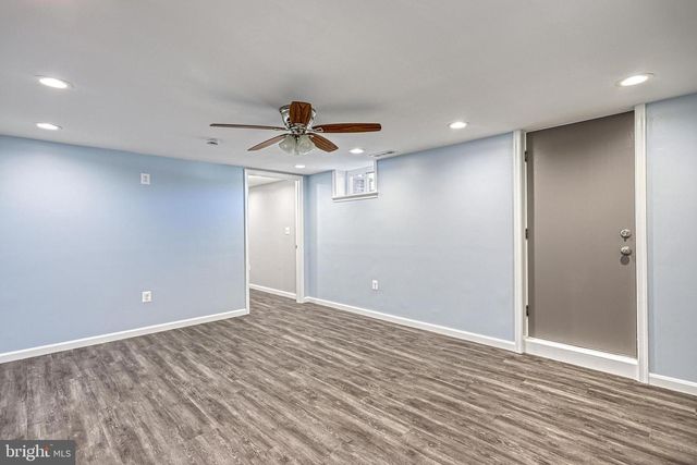 17 CHARLES AVE, Stewartstown, PA 17363