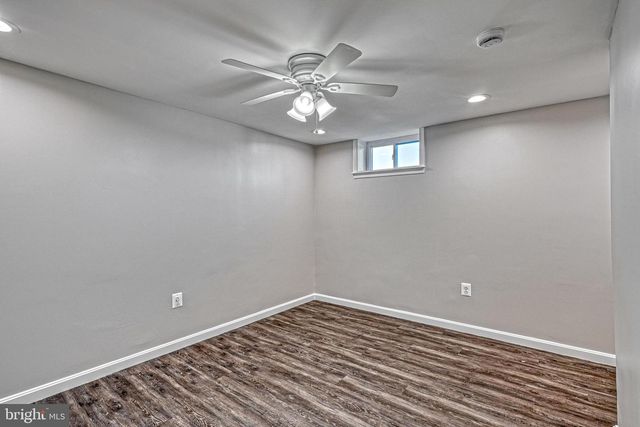 17 CHARLES AVE, Stewartstown, PA 17363