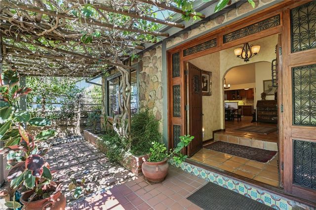 10919 Deliban Street, Tujunga, CA 91042