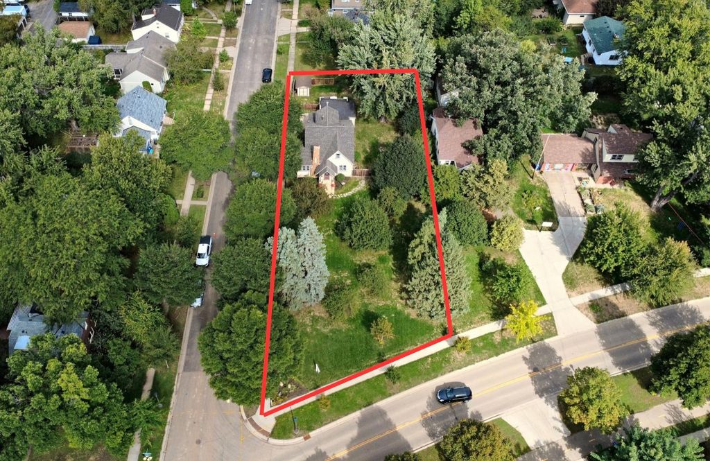 705 Wheelock Parkway W, Saint Paul, MN 55117 — exterior