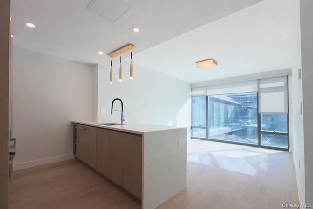 38-20 Parsons Boulevard 426, Flushing, NY 11354