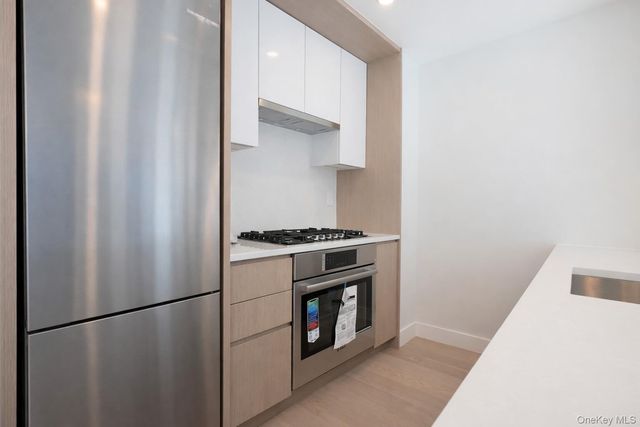 38-20 Parsons Boulevard 426, Flushing, NY 11354