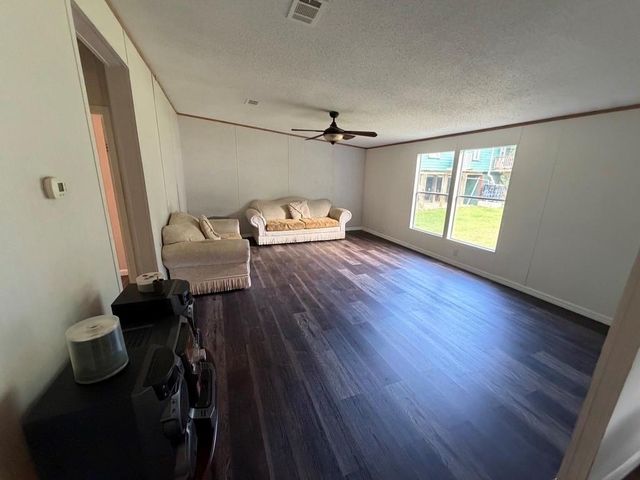 8 Lake View Drive, Huntsville, TX 77320